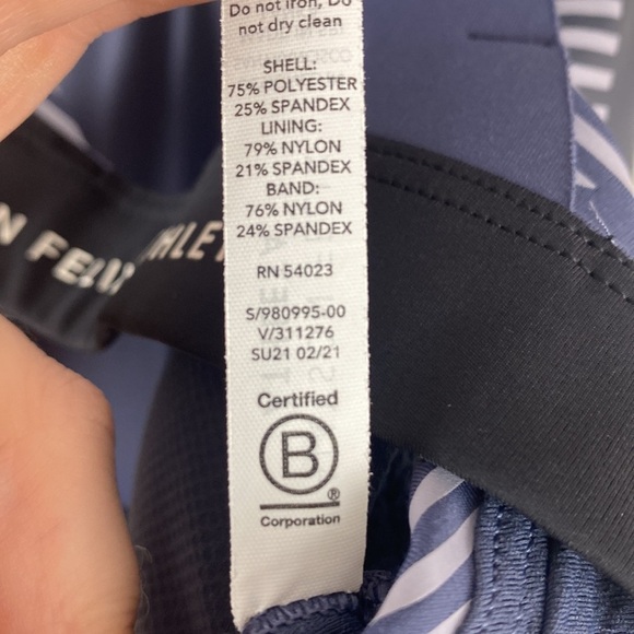 Allyson Felix x Athleta Collab Ultimate Legend Sports Bra Size Large - Picture 12 of 13